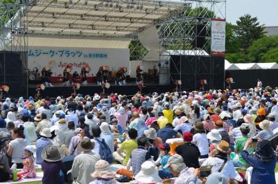 ムジークプラッツ2018 in 春日野園地 OKINAWA × NARA 〜沖縄の音楽と笑い 命のお祝いフェスト カチャーシーDAY のハイライト画像