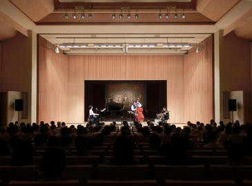 東大寺総合文化センター ／ 小川理子トリオのハイライト画像