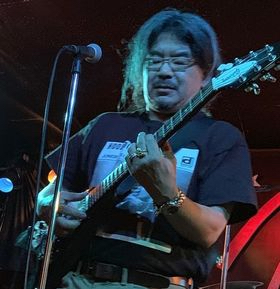Yoshi Senzaki